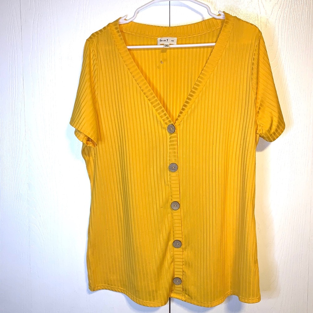 🚨4/$11🚨Love J size 2x ! Yellow!